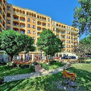 Paradise Park Aparthotel 3*