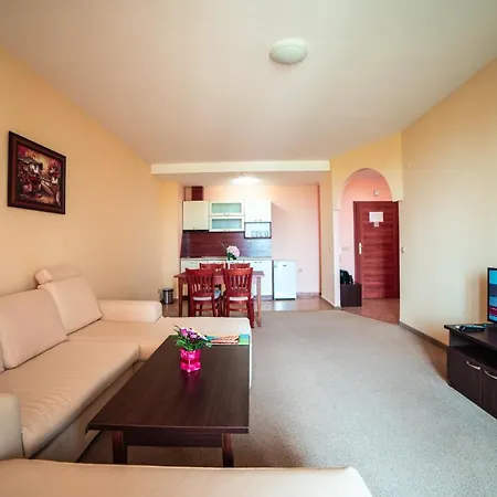 Aparthotel Paradise Park 3*