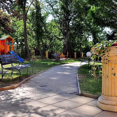 Aparthotel Paradise Park 3*