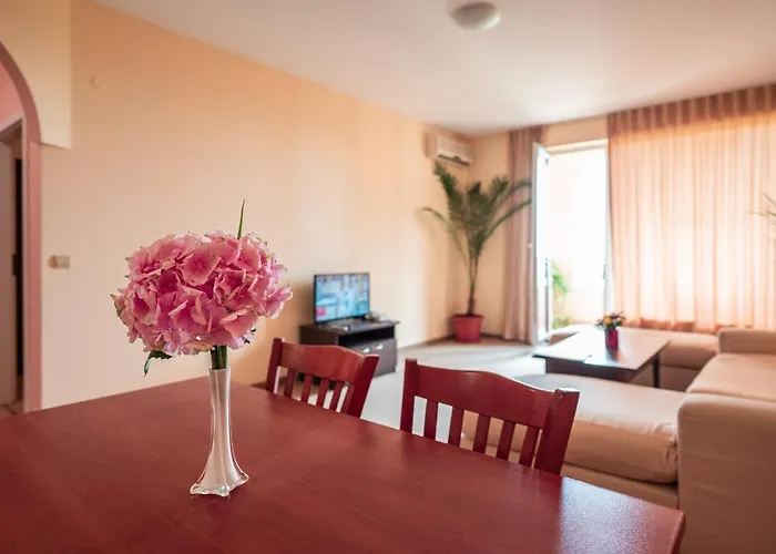 Paradise Park 3* Złote Piaski