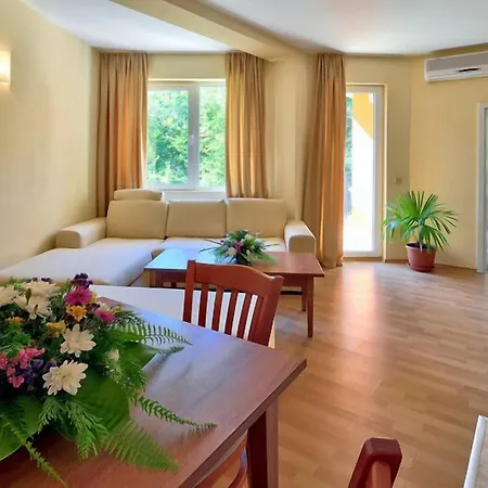 Paradise Park Aparthotel