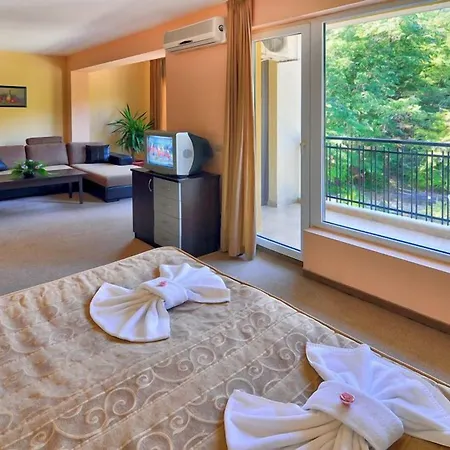 Paradise Park Aparthotel