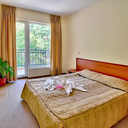 Paradise Park Aparthotel Golden Sands
