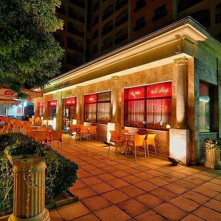 Paradise Park Aparthotel 3*