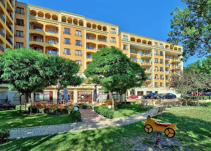 Paradise Park Złote Piaski